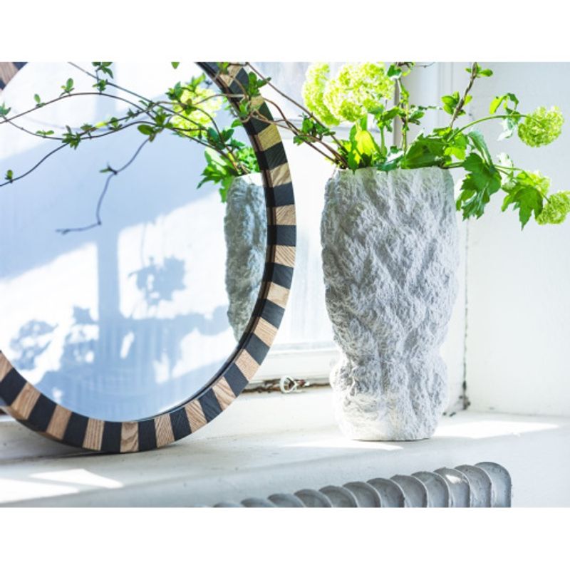 Lowanna vase